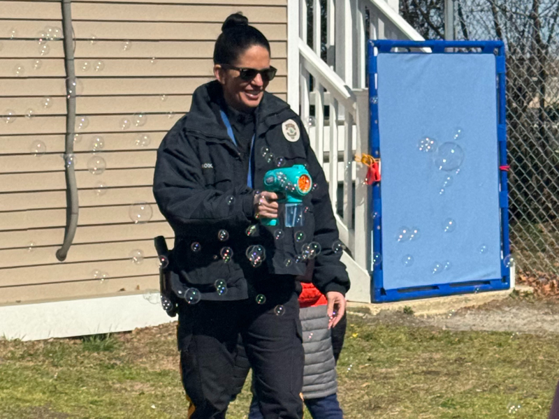 Venice Park School and New York Avenue School Participate in "Blow Bubbles for Autism" Event